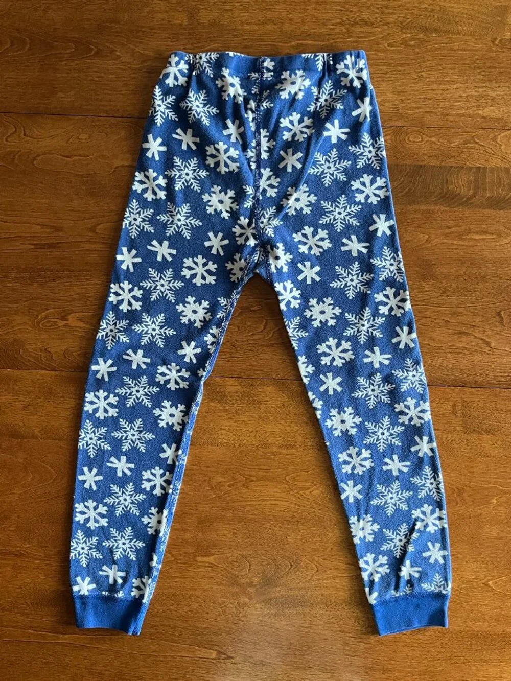 Hanna Andersson blue snowflake pajamas 130